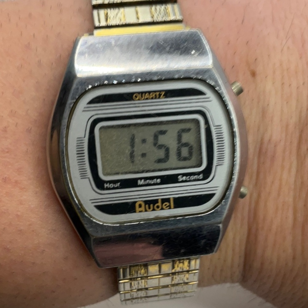 Vintage Audel men's quartz watch, 34 mm case RUNS